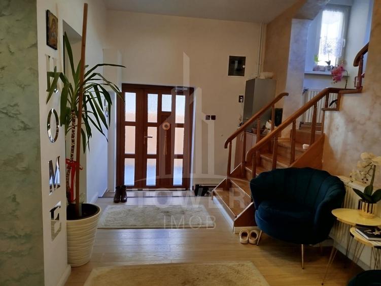Titlu: Casă individuală spațioasă cu panouri solare – Zona Piața Cluj, Sibiu