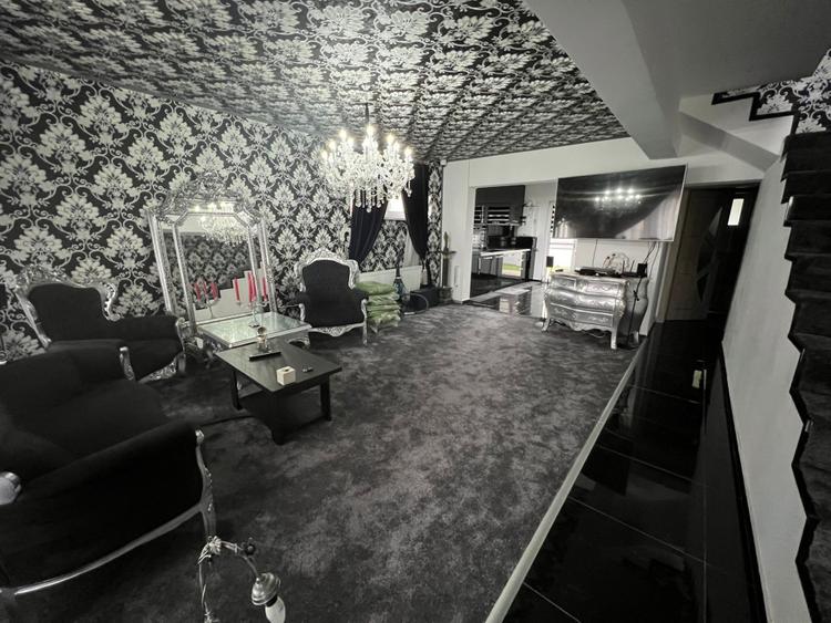 Triplex dispus pe 3 nivele, zona Teilor cu garaj subteran