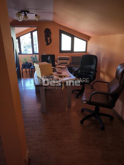 Casă P+E+M + corp secundar , 240 mp teren , 2 garaje , Metrou Bazilescu - 11