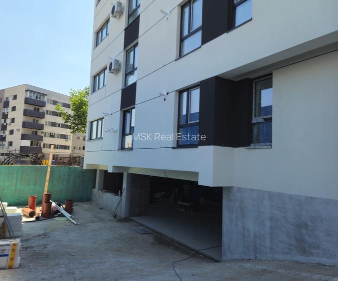 4  camere/bloc  nou/zona Centrul  Comercial  Grand  Arena/comision 0  cumparator - 7