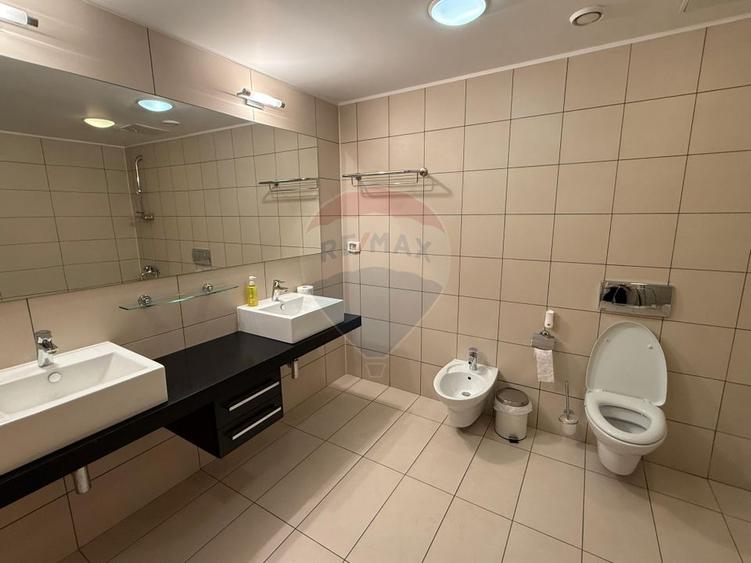 INCHIRIERE Apartament cu 3 camere in zona Primaverii