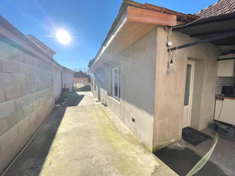 Casă de vânzare | 4 camere | Teren 754 mp | Grădină și anexe | Comuna Ciugud