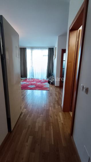 Apartament de vânzare, 3 camere, 72 mp, Piața Mihai Viteazul - 12