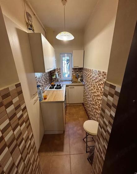 Apartament de 3 camere, 74 mp, parcare, centrala, șemineu pe lemne, zona Domenii
