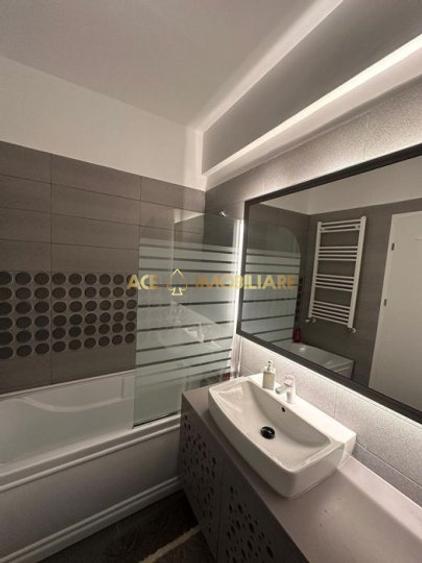 2 Camere de inchiriat | Utilat | Metrou | Parcare | Centrala | Mobilat