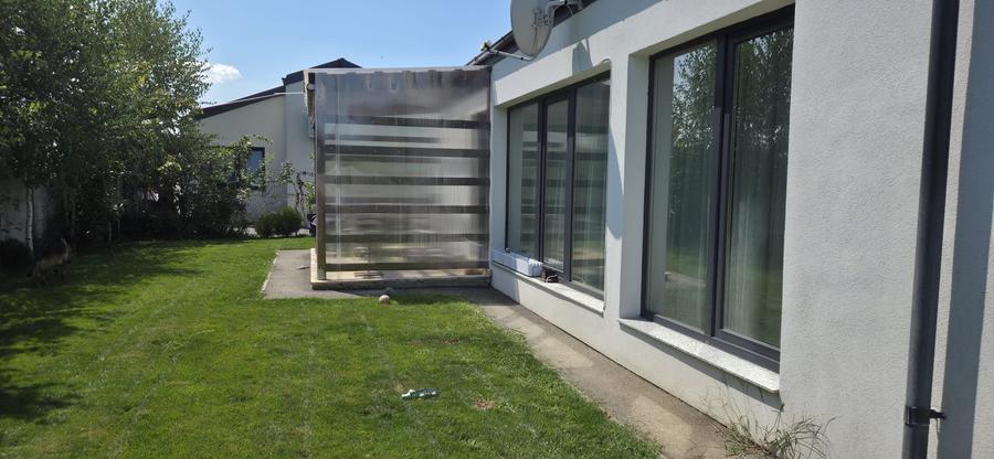 Casa pe parter cu 4 camere cu Panouri Fotovoltaice 6kw si Baterie 5kw
