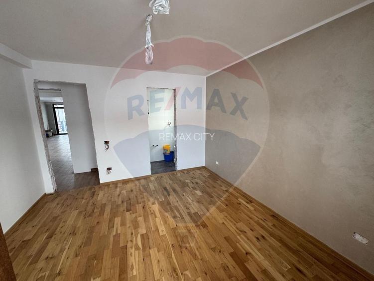 Casa  si  teren zona Balaurul - 13