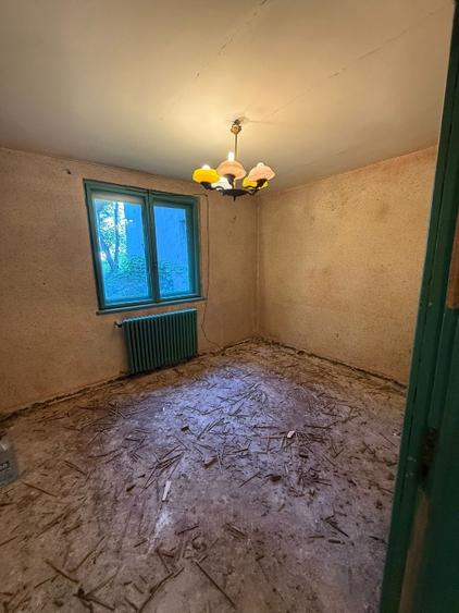 Apartament 2 camere, parter 44mp util. cu acces la grădina din spatele blocului