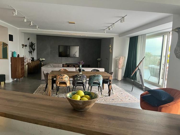 Penthouse pe 2 etaje lângă Herastrau,2 terase,2locuri de parcare