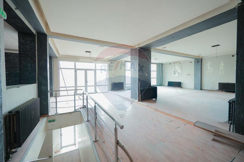 De închiriat – Spațiu comercial 281 mp, Bulevardul Decebal