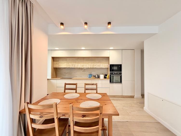 PENTHOUSE KASPER CORESI 4 CAMERE TERASA PANORAMICA TERMEN SCURT