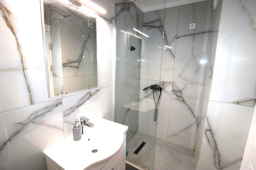 Apartament cu 3 camere pe Faleza cu vedere la Dunare