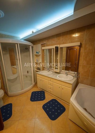 Proprietate de protocol unică, cu ponton de 25m, hamam și piscină privată - 13