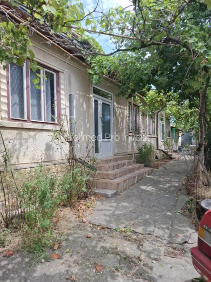 Oportunitate : Casă constructie caramida + Teren 452 mp, Techirghiol Central....
