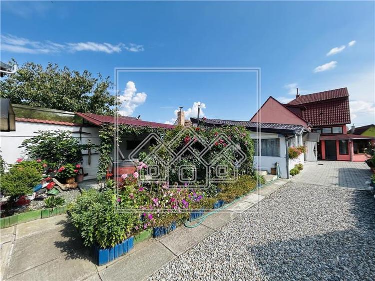 Casa individuala, teren mare, 260 mp utili, Sura Mica