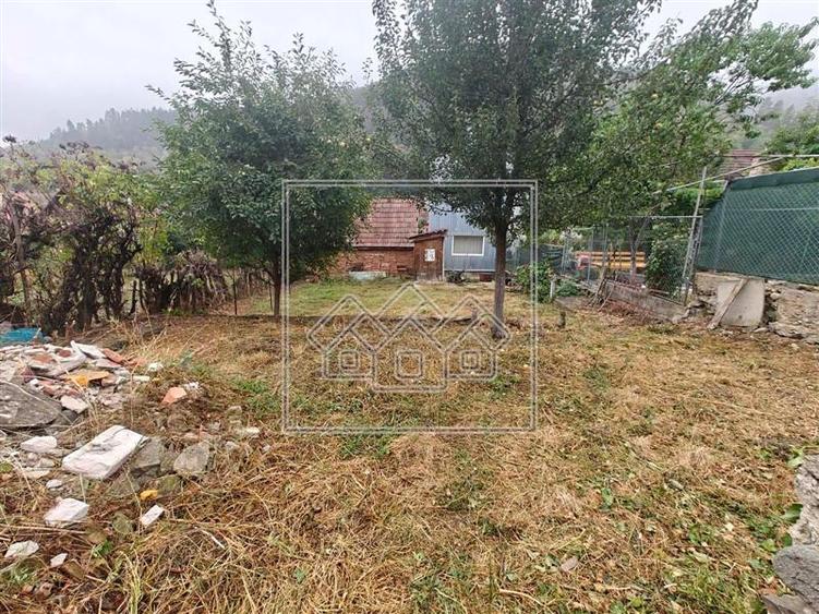 Teren intravilan in Saliste, 295 mp - intravilan - cu utilitati