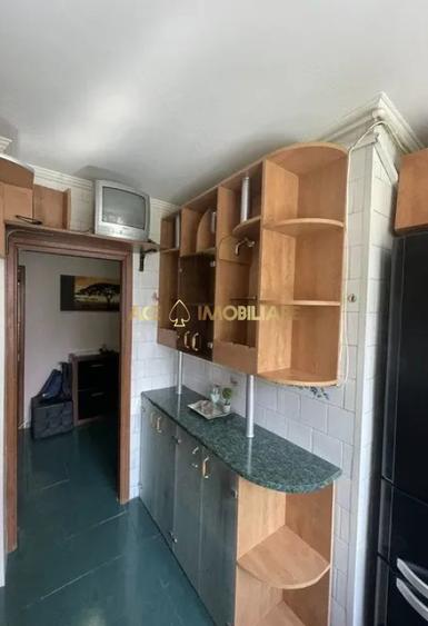 3 Camere de inchiriat | Militari | Centrala Proprie | Metrou