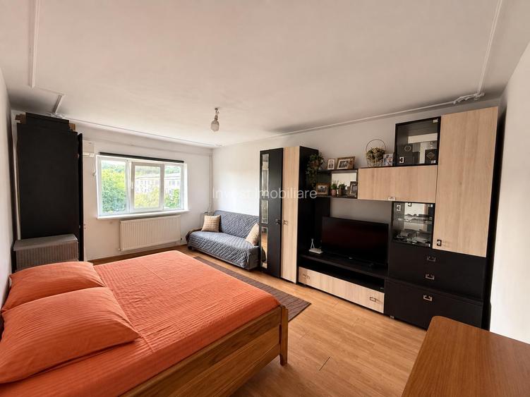 Apartament decomandat cu 1 cameră în Nicolina 1 - 3