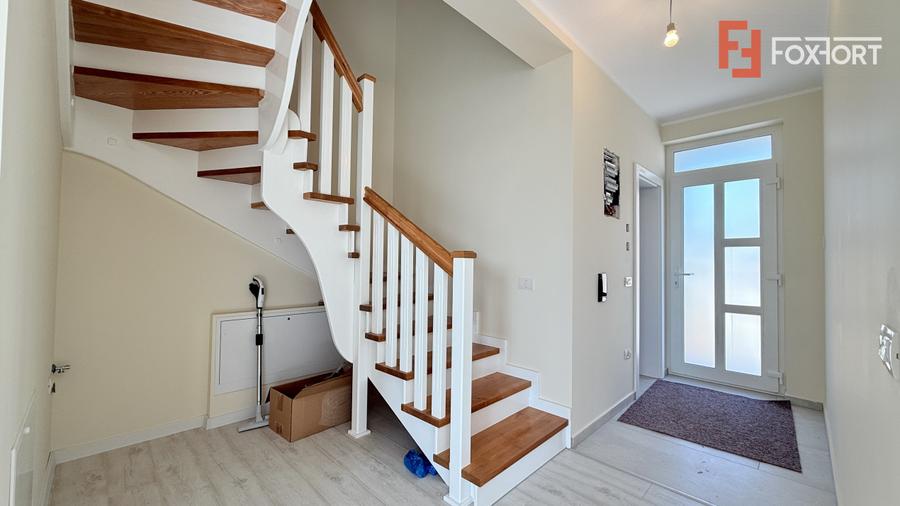 Duplex de vanzare, 4 camere - curent trifazic Giroc - ESO