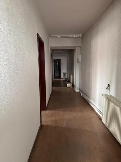 Casă Multifuncțională de Vânzare – 21 Camere, 850 mp