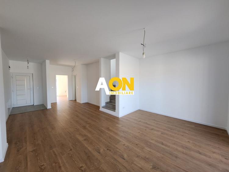 Casa Individuala cu 4 camere, 3 bai, terasa, 370mp teren, Oarda de Jos