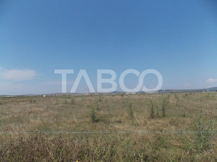 Teren extravilan 2400 mp in Mohu judetul Sibiu chiar la sosea