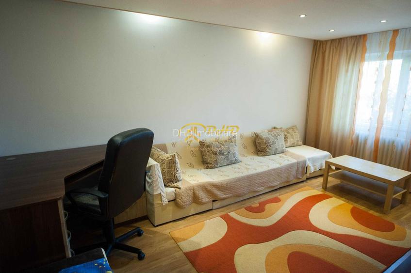 Apartament 3 camere decomandate, zona Canta. - 3