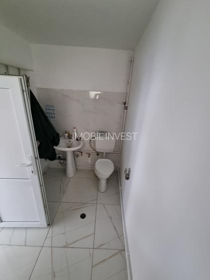 Spatiu comercial la strada, Cetate, 97 mp, 450 Euro