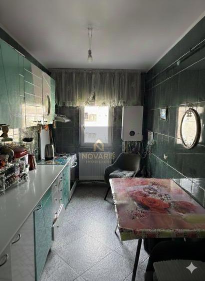 De vanzare apartament, trei camere