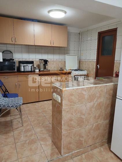 Casă de vânzare – Giulesti | 5 camere | 110 mp | 200.000 EUR - 10