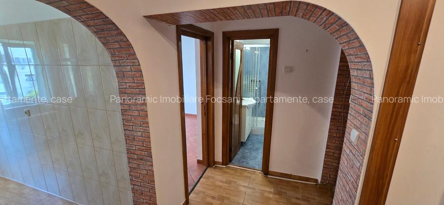 2 camere de vanzare , etaj superior, central  Focsani - 17