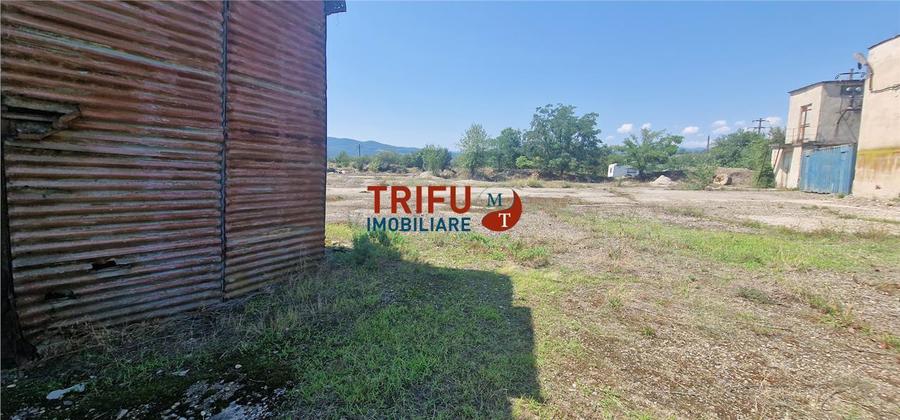 Teren cu hala de vanzare, zona Barabat