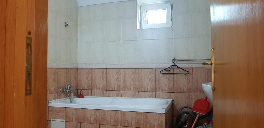 MIHAI BRAVU-METROU,ETAJ1,IN VILA 5 CAM 150 MP,SUPERB,700 EURO