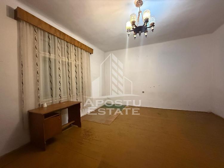 Casa cu garaj de vanzare, teren 739mp, zona Modern Lorena - Timisoara