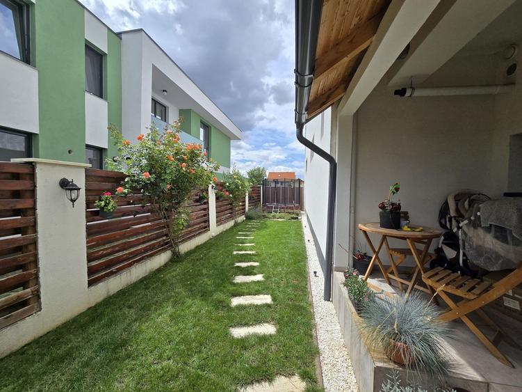 Apartament in casa insiruita, Dumbravita, 2 Dormitoare, Loc de parcare, Curte