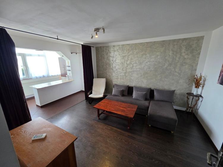 Apartament 2 camere transformat in 3 camere zona KM 4-5