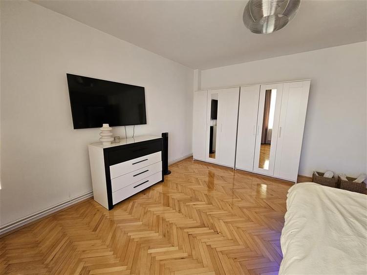 Apartament 3 camere, de inchiriat, zona Bt, Unirii