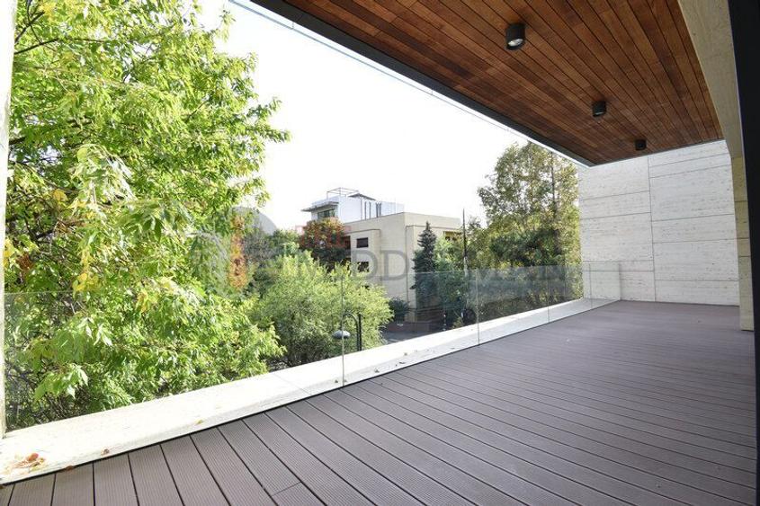 Apartament cu 4 camere Primaverii