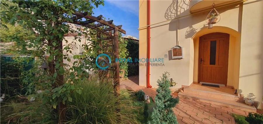 Royal Imobiliare - Vanzare Vila zona Republicii