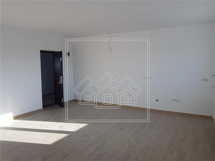 Spatiu birouri/ centru medical/ afterschool - 200 mp - Selimbar