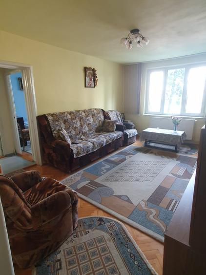 DE VANZARE AP 3 CAMERE CALEA BUCURESTI