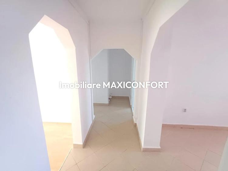 Vanzare 3 camere - Imobiliare MAXICONFORT