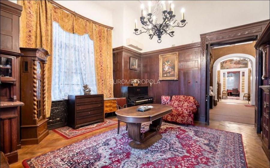 Vila impunatoare si teren 1051 mp Victoriei - 24