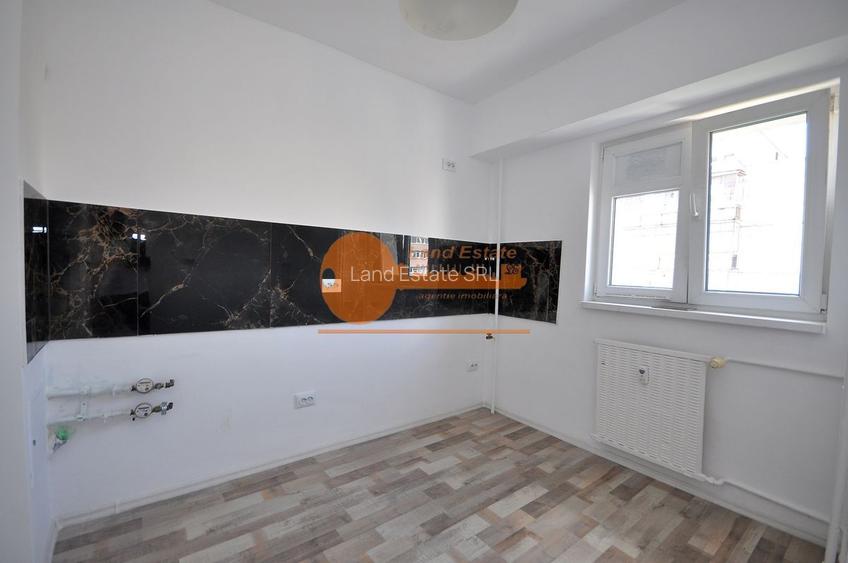 Apartament cu 3 camere in zona Pacii-Apusului