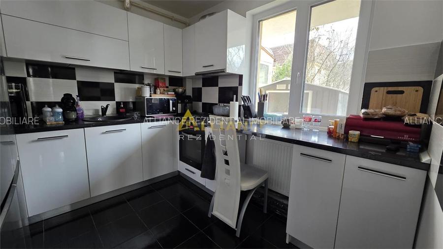 Vila duplex spatioasa in Popesti-Leordeni, langa Primarie – 4 camere + mansarda, - 20