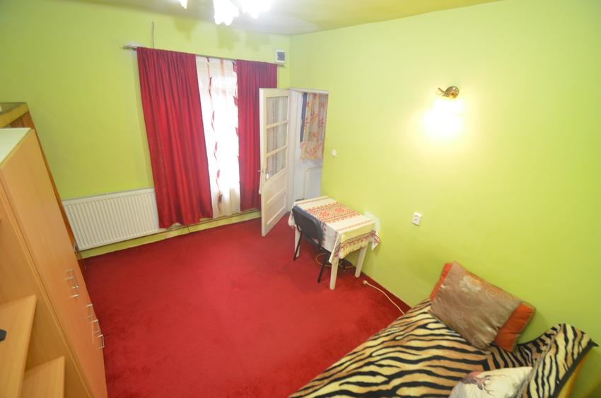 Apartament cu intrare din strada