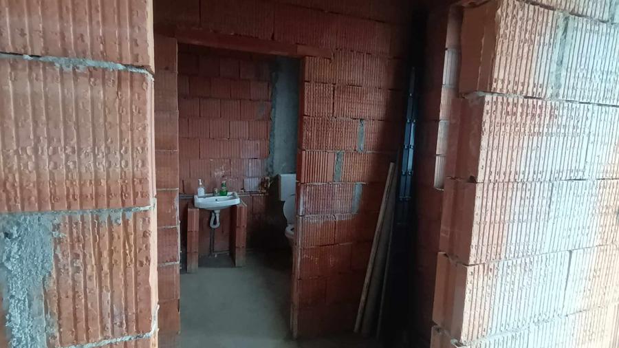 Spatiu comercial, 150 000 mp utili, zona Turnisor