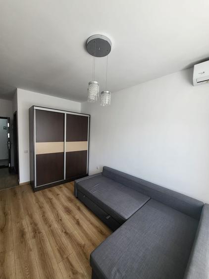 Garsoniera de inchiriat –Dotari: - TV + Internet Digi – gata de utilizat