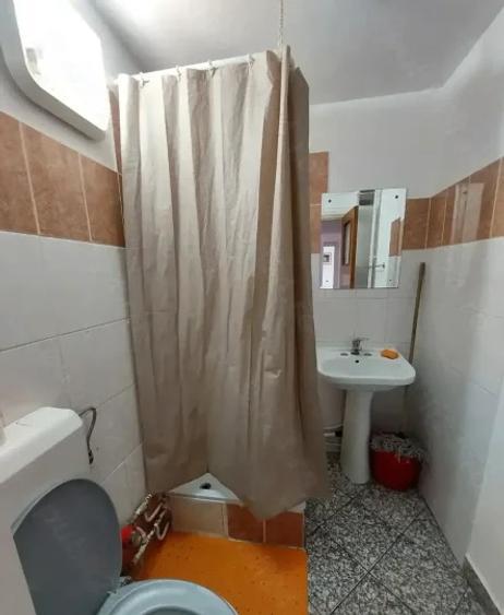 2 Camere | Raul Doamnei | Decomandat | Balcon | Metrou <10 min | Nefumatori