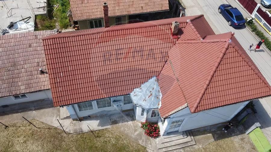 Casă cu teren generos în Ciugud cu 5 camere de vânzare